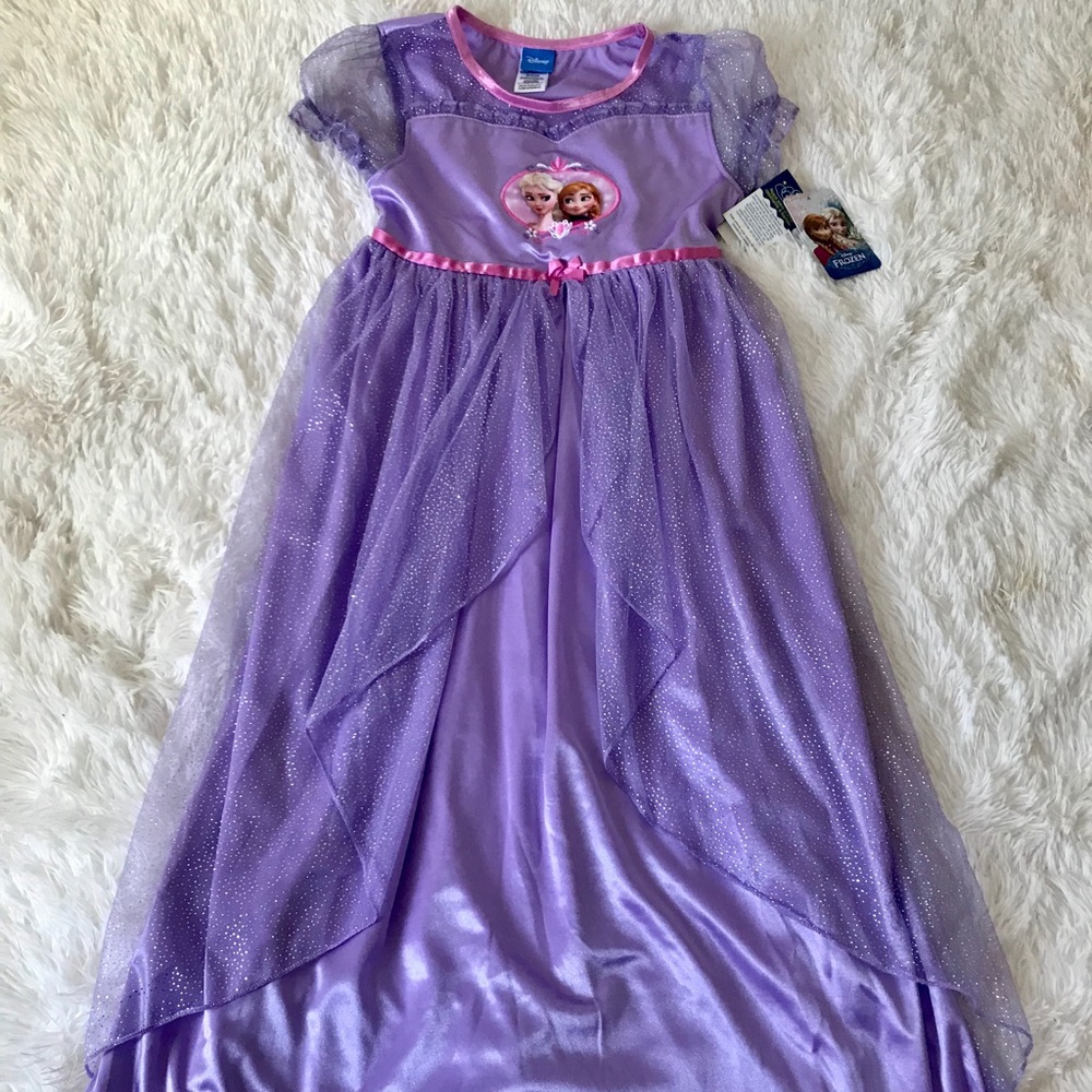Disney Frozen Fantasy Grown NEW!